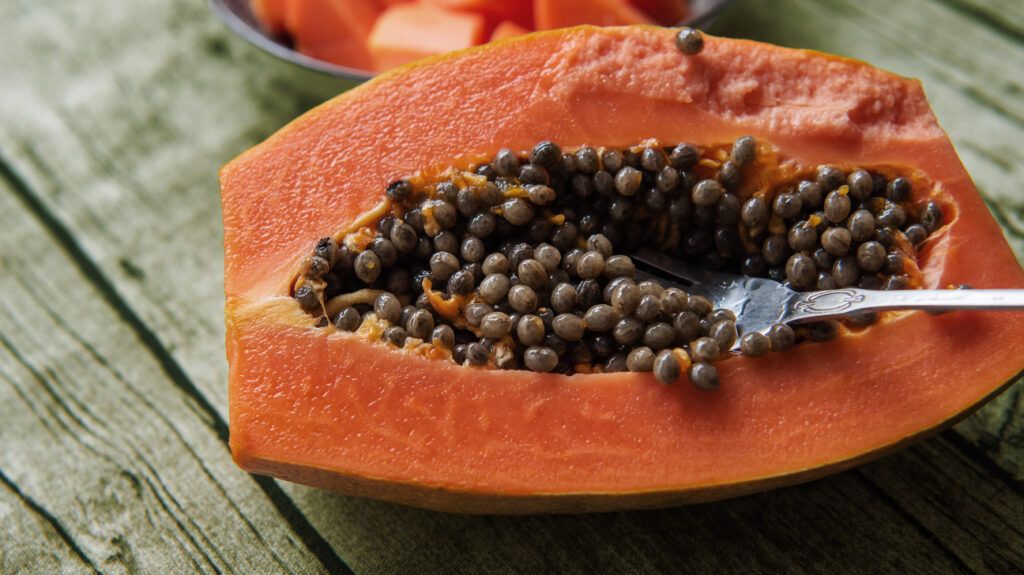 What are the health benefits of papaya?