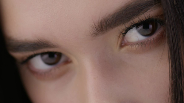 My only recommendation for regrowing patchy eyebrows isn’t some serum – my real, natural remedy is proven