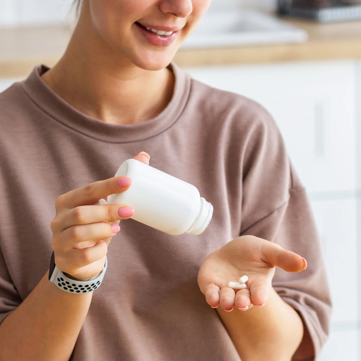 6 Best, Doctor-Approved Supplements That 'Really Work' For Boosting Metabolism & Slimming Down: Green Tea Extract & More