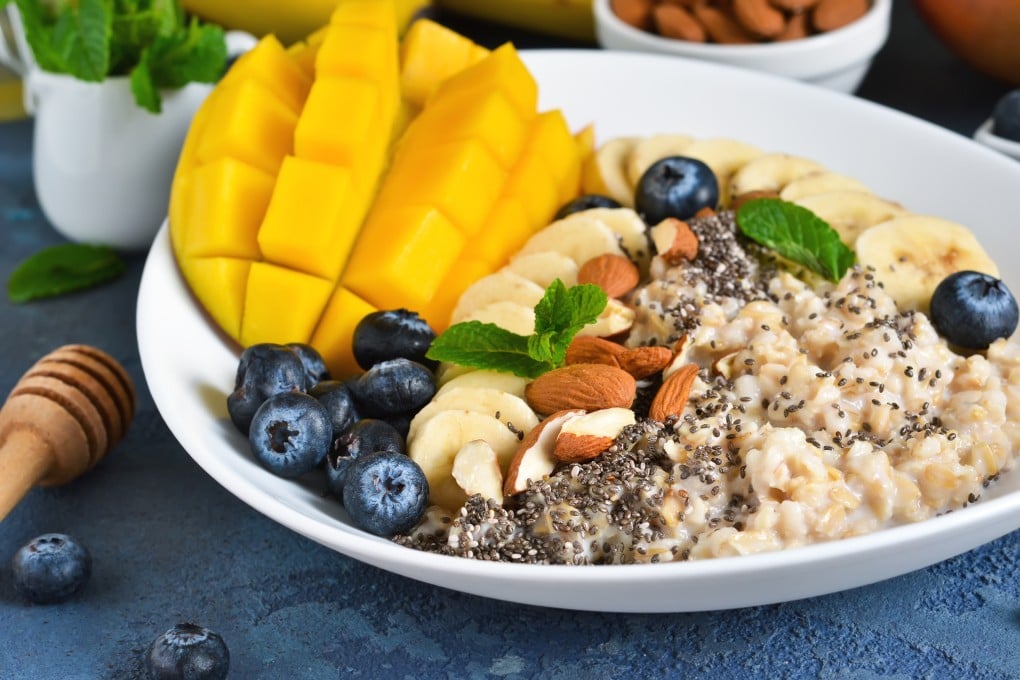 Explainer | Why oats and oatmeal make a healthy breakfast, and 2 ways to prepare them
