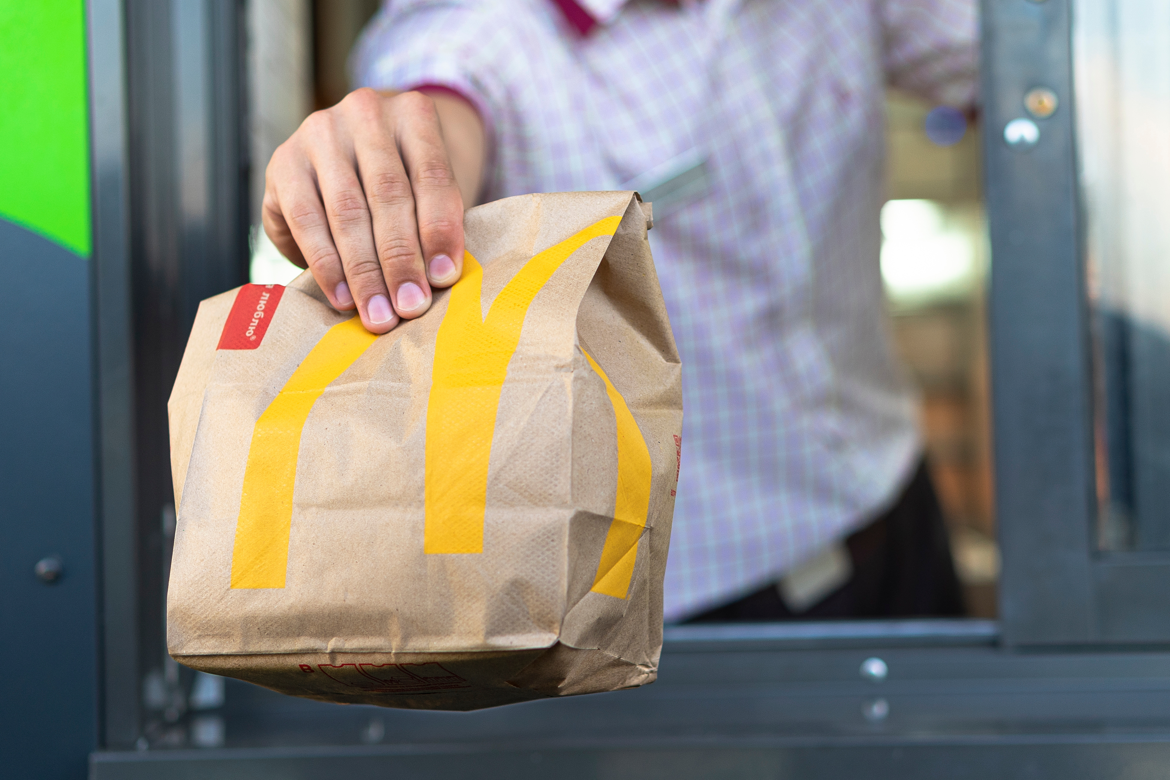 How to order healthier fast food at places like McDonald’s and Chick-fil-A — without just getting the salad